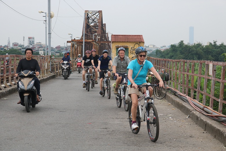 bicycle tour hanoi